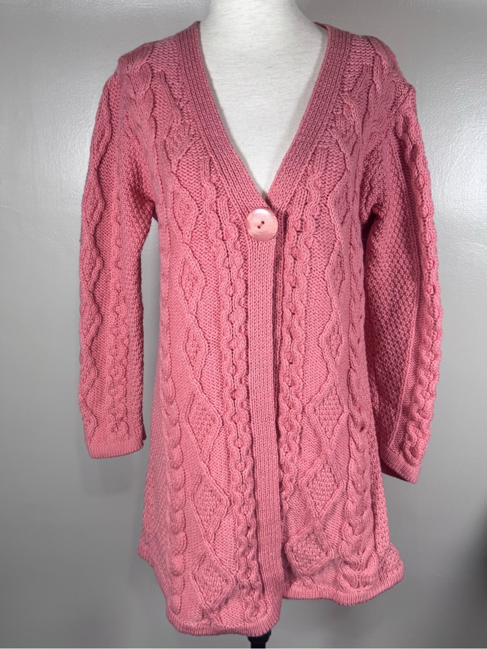 Aran Crafts Sz XS Pink Cable Knit 100% Merino Wool One Button Cardigan Sweater